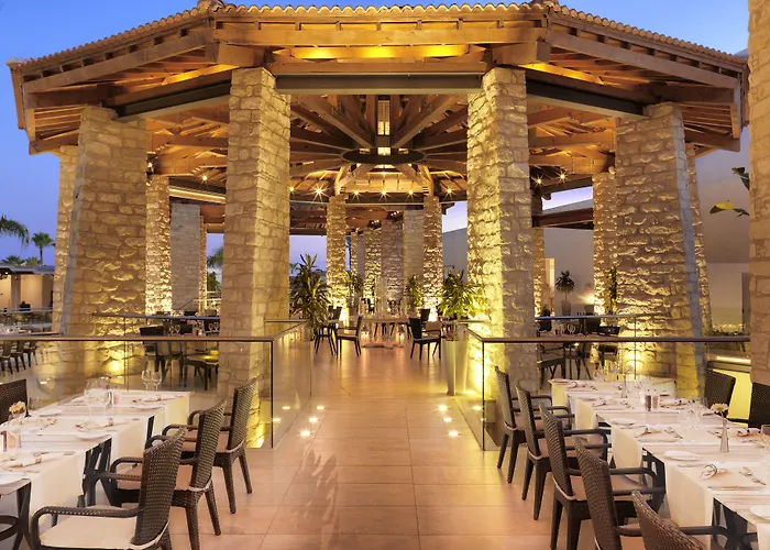 Olympic Lagoon Station touristique 5*