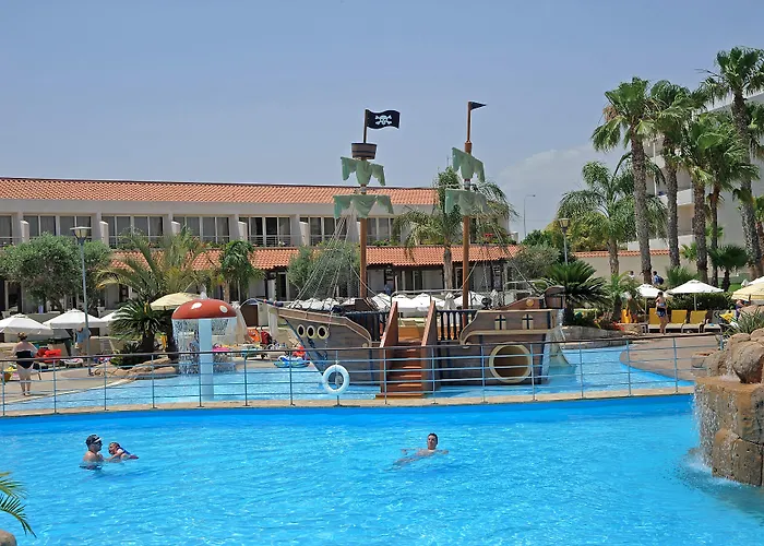 Olympic Lagoon Station touristique 5*