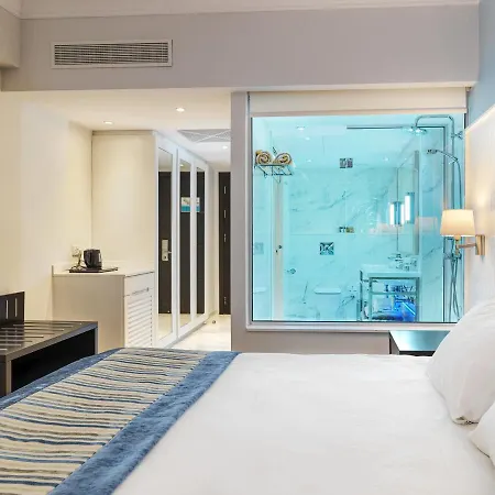 Olympic Lagoon אתר נופש איה נאפה