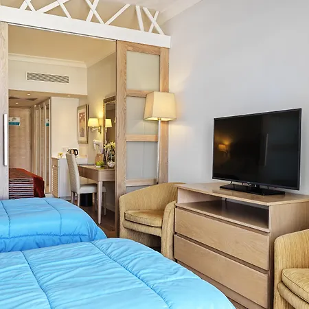 Olympic Lagoon Курортный комплекс 5*