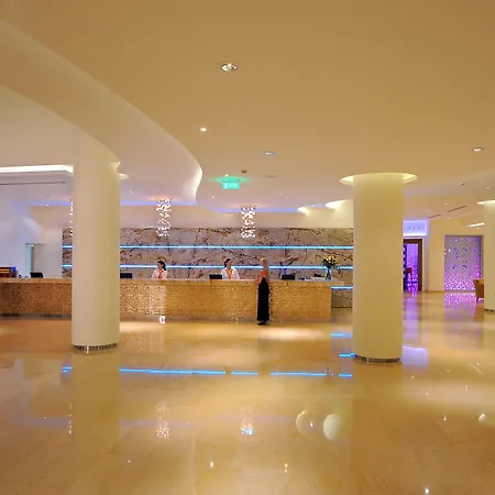 אתר נופש Olympic Lagoon 5*