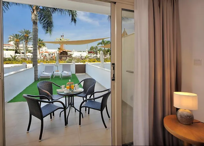 Üdülőközpont Olympic Lagoon