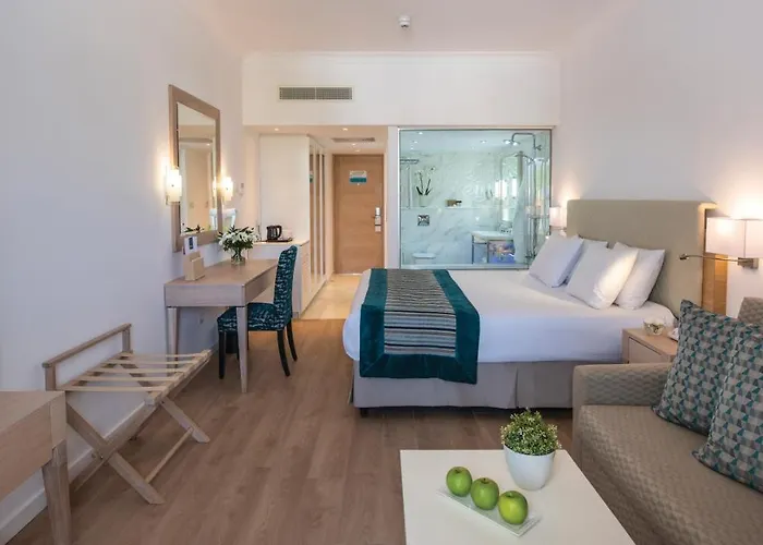 Üdülőközpont Olympic Lagoon 5*